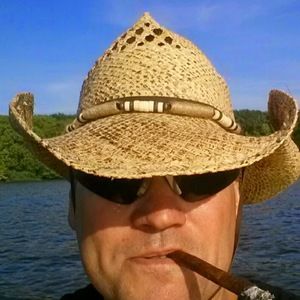 Meet your Posher, Ray